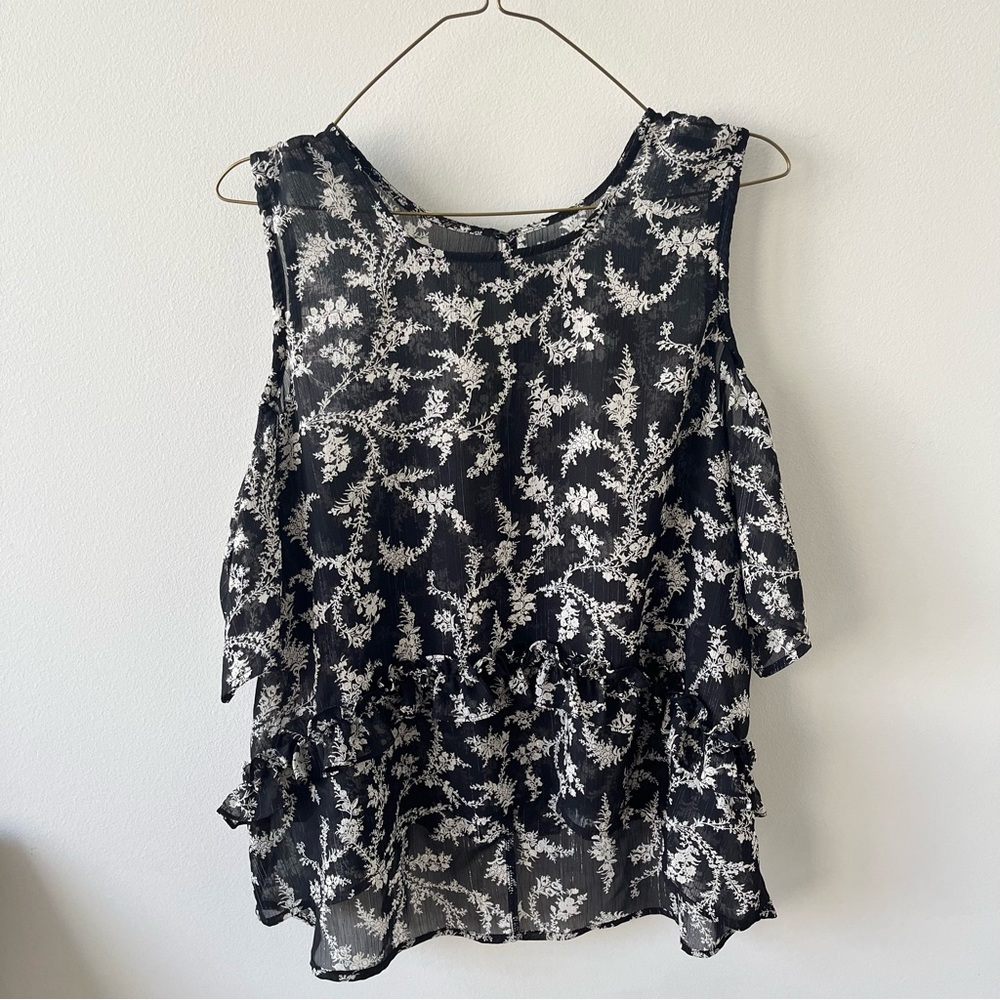 Flowy floral blouse